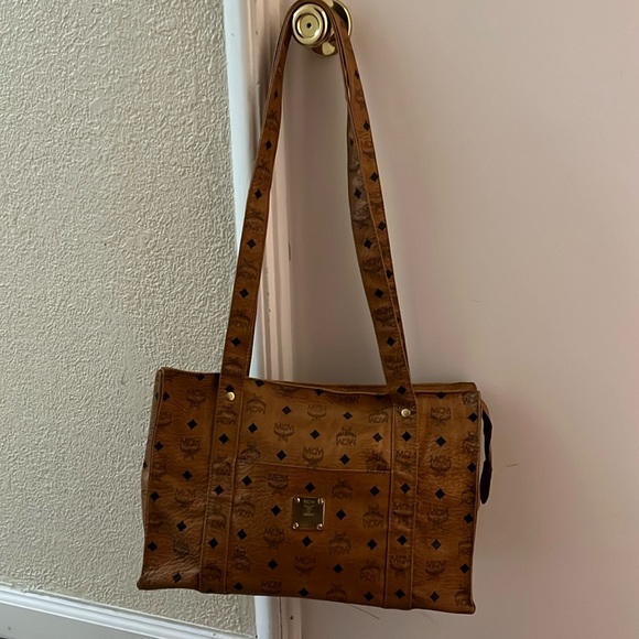 Pre loved authentic MCM shoulder bag - Picture 4 of 7